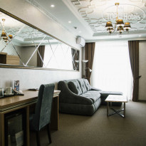 Sky Lux Hotel
