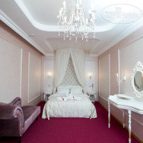 Sky Lux Hotel