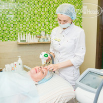 На камушках    