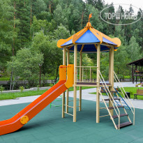 На камушках