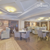 Aurora Park Hotel 