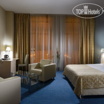 Triumph Hotel