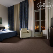 Triumph Hotel