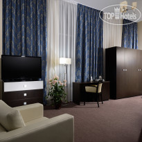 Triumph Hotel