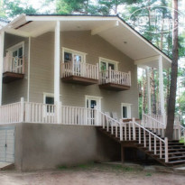 Dachnii hotel Pine River 