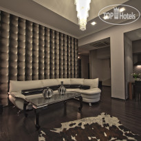 RESIDENCE