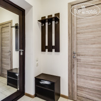 Green Holl Делюкс с кухней и балконом