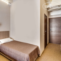 Nabokov Loft Hotel Трехместный номер