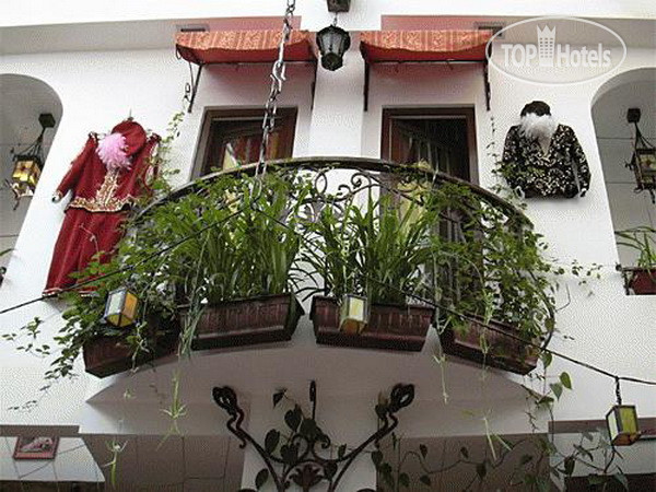 Испанский Дворик