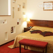 Red Royal Hotel