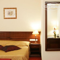 Red Royal Hotel