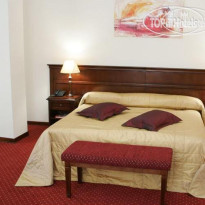 Red Royal Hotel