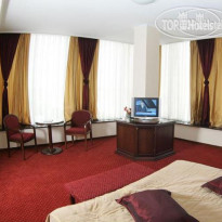 Red Royal Hotel