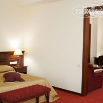 Red Royal Hotel