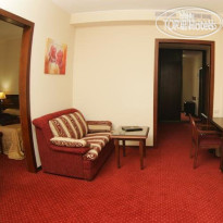 Red Royal Hotel