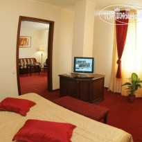 Red Royal Hotel