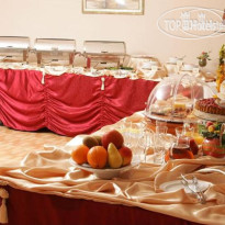 Red Royal Hotel
