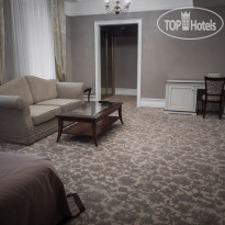 Razumovsky Business Club Hotel