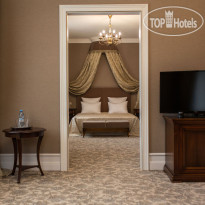 Razumovsky Business Club Hotel