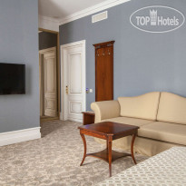 Razumovsky Business Club Hotel
