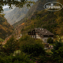 Forrest Terrace Hotel