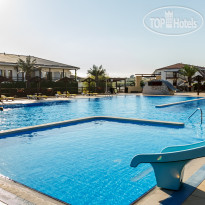 Tizdar Family Resort & Spa Бассейн