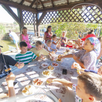 Tizdar Family Resort & Spa детские барбекю с нашими анима