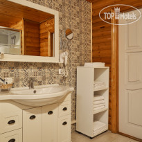 Парк-Отель Басовское Двухместный дом №5