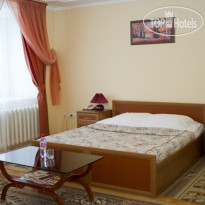 Солнечный Коттедж (Ул. Еременка 12)
Люк