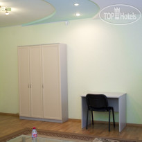 Солнечный Коттедж (Ул. Еременка 12)
Люк