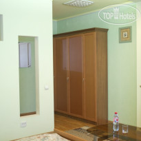 Солнечный Коттедж (Ул. Еременка 15)
Люк