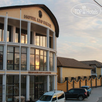 Leo Palace 