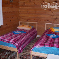 Домотель Родник номер 2 кровати