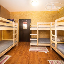Hostel B&B na Rivere Шестиместный номер