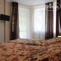 Novikoff Hotel