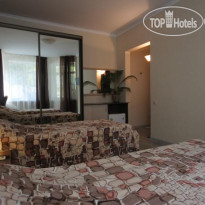 Novikoff Hotel
