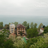 Novikoff Hotel
