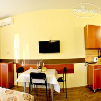 Lermontova 8 "Студия с кухней"