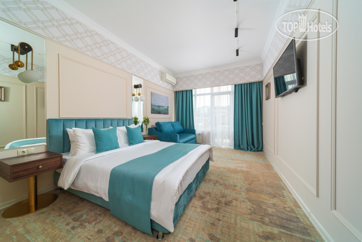 New photos from tourists Xander Hotel
