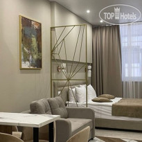 Light Mirror Residence