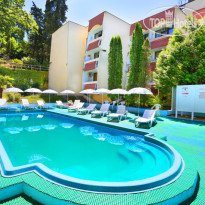 Magadan Resort Открытый бассейн у корпусов 1,