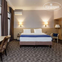 Wind Rose Hotel