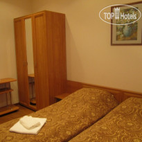 5 rooms