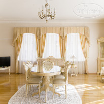 Aristocrat Boutique Hotel