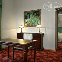 Aristocrat Boutique Hotel