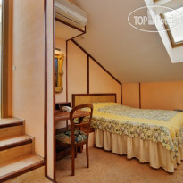 Aristocrat Boutique Hotel