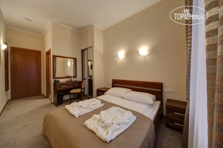 Hotelier's photos Solo Ploshad' Vosstaniya