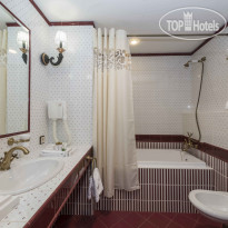 Aglaya Hotel & Courtyard 
