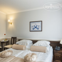 Aglaya Hotel & Courtyard 