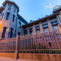 1912 Hostel 